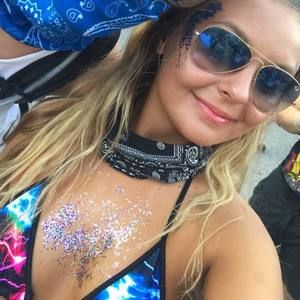 Meet your Posher, Lexy